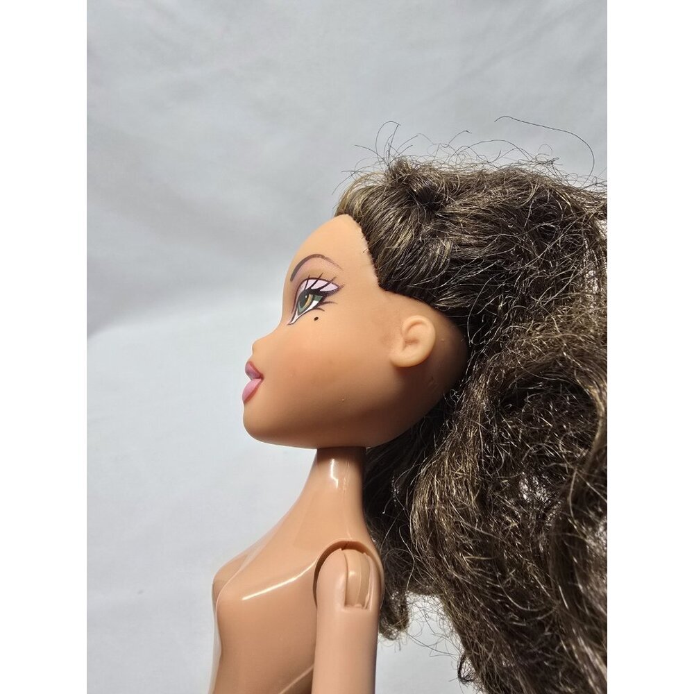 Bratz MGA Style It Yasmin Doll- NUDE- TLC - Picture 5 of 13
